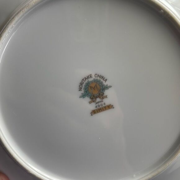 Lot of 4 Noritake China Dimity pattern salad plates. - Picture 3 of 8